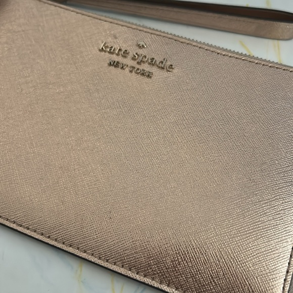 KATE SPADE Rose Gold Wristlet NWOT - Picture 3 of 8